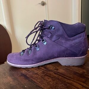 Teva Women’s Boots 8.5 Waterproof Leather